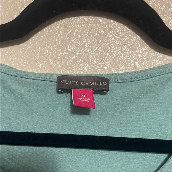 Vince Camuto Aqua V-Neck Tunic - Picture 2 of 4